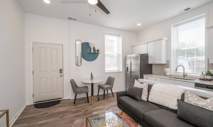 Covington Condo | Covington Charm 201 | Minutes from attractions!