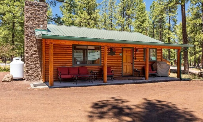 Greer Cabin | Cowboy Casita (Cabin 102)