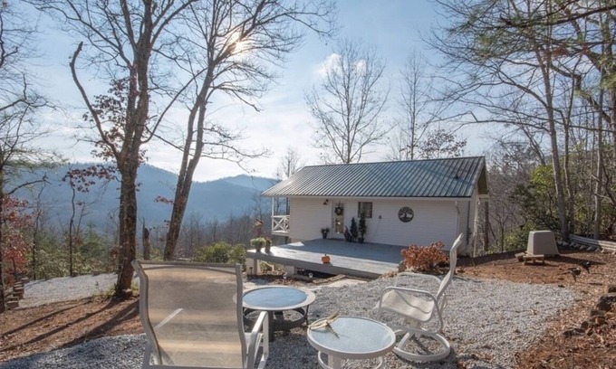 Franklin Cabin | Cowee Cliff House