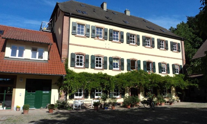Klingenmuenster House | CoWorking CoLiving am Kaiserbach