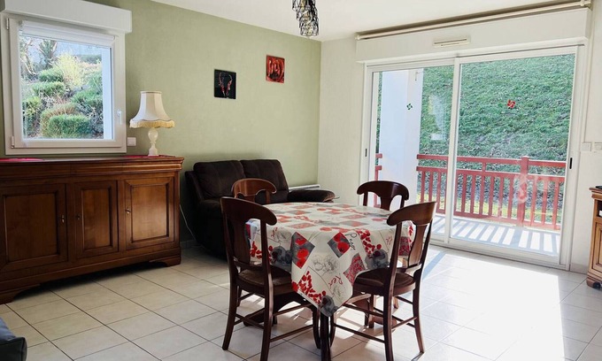 Cambo-les-Bains Apartment | Cozy 1-Bed Apartment with Terrace, Parking & Internet Near Thermal Baths