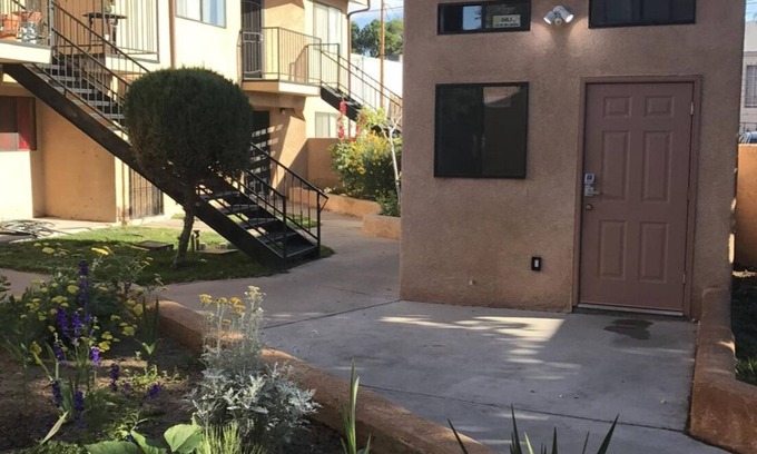 Silver Hill Apartment | Cozy 1-bedroom apartment in central Albuquerque