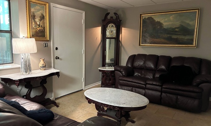 Glen Iris Apartment | Cozy 1-bedroom apartment with WiFi, AC in charming Birmingham