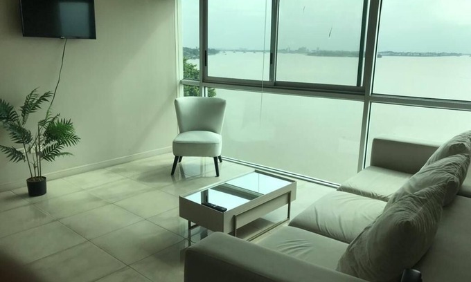 Guayaquil Apartment | Cozy 1-bedroom apartment in welcoming Guayaquil with AC, fitness room, WiFi