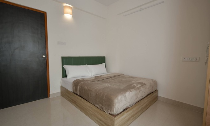 Palm Meadows Apartment | Cozy 1-bedroom apartment in charming Bengaluru with WiFi, AC