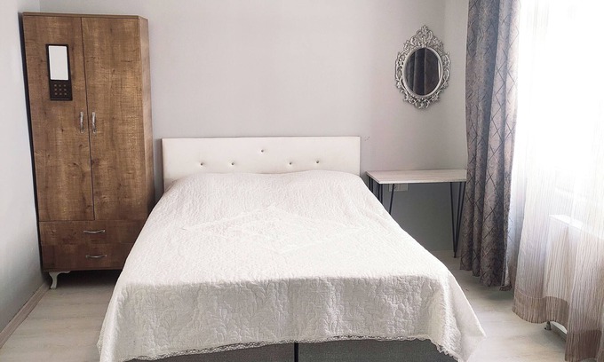Istanbul City Center Apartment | Cozy 1-bedroom apartment in charming Istanbul with WiFi, AC
