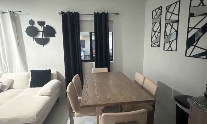 Hialeah Apartment | Cozy 1-bedroom apartment in awesome Hialeah with AC