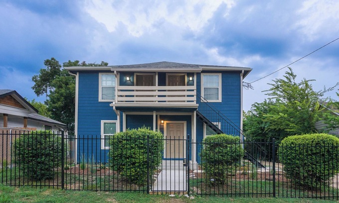 Northside Apartment | Cozy 1-Bedroom Apartment near downtown: Your Perfect Houston Getaway!