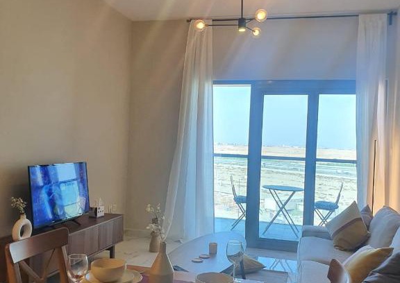 Dubai Apartment | Cozy 1-bedroom apartment in Dubai South with Pool
