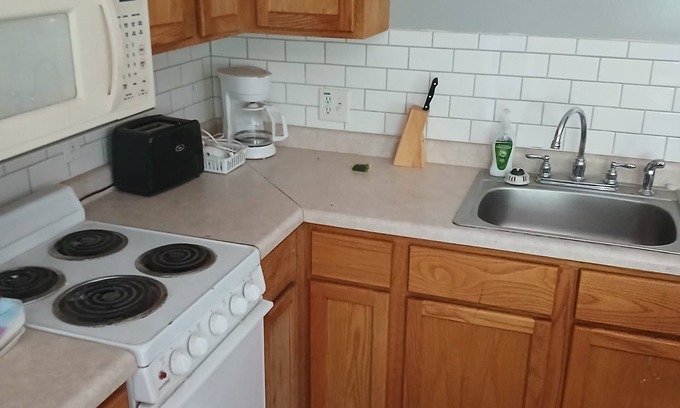 Bangor Apartment | Cozy 1-bedroom apartment in welcoming Bangor Attached to the Main House.