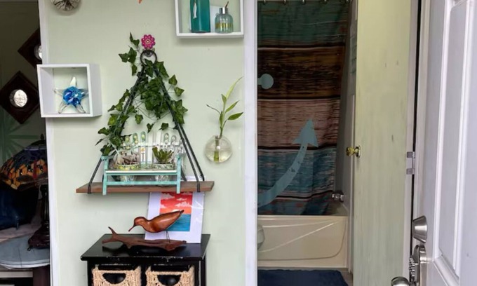 Buxton Apartment | Cozy 1-bedroom apartment in tranquil Buxton, across from sound,with WiFi, AC