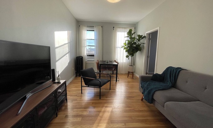 Queens Apartment | Cozy 1-bedroom apartment in excellent Queens Location with WiFi