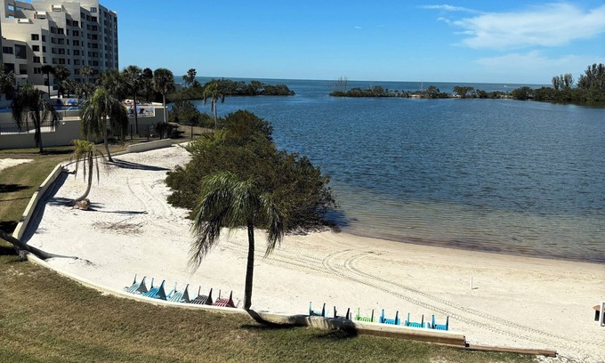 Hudson Beach Pointe Condo | Cozy 1-bedroom condo in Hudson with WiFi, fitness room, private beach & pool