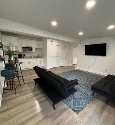 Old Seminole Heights House | Cozy 1 Bedroom Duplex In Central Tampa