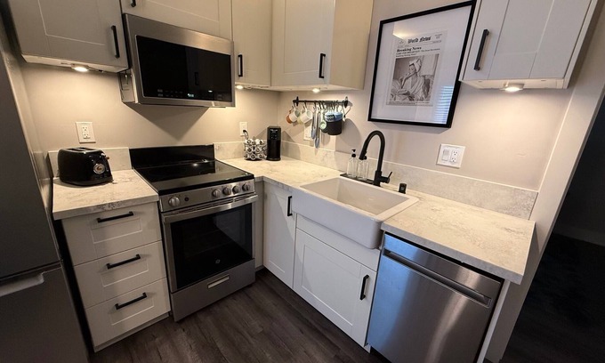 North Park Apartment | Cozy 1-bedroom in great central location in San Diego