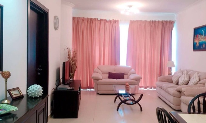 Jumeirah Lake Towers Apartment | Cozy 1 BHK in JLT (2 min Walk to Metro Station)