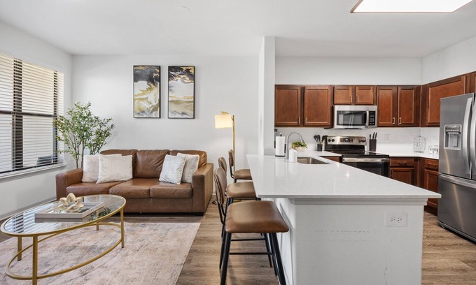 Frisco Apartment | Cozy 1-BR Haven w/King Bed, Sofa Bed, Pool, Gym in Prime Frisco