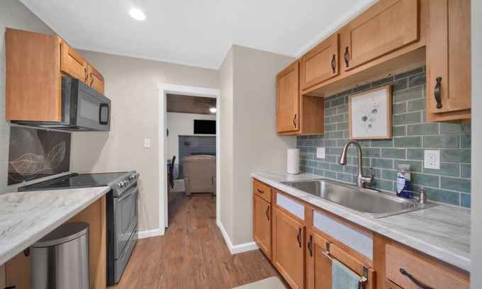 Lexington House | Cozy 1BD Beach Retreat, 2Bath