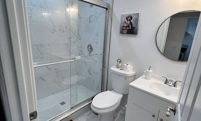 Winnetka House | Cozy 1bedroom 1bath Centrally located