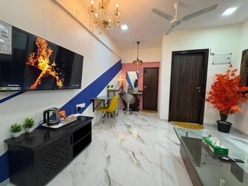 Ranwar Apartment | Cozy 1BHK with City View in Bandra West 401