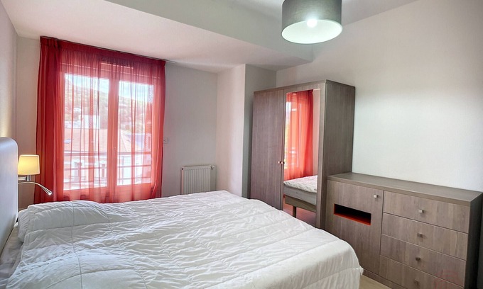 Lamalou-les-Bains Apartment | Cozy 1BR Apartment with Terrace and Parking near Lamalou-les-Bains Thermal Spa and Casino
