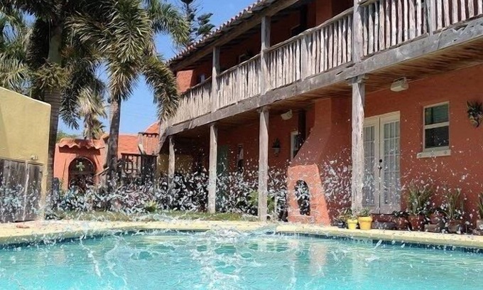 Port Isabel Apartment | Cozy 1BR Getaway/Poolside Hideout in Historic Port Isabel