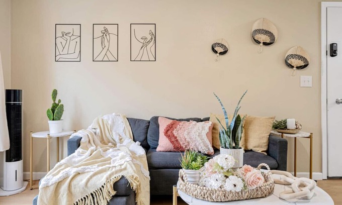 Highline Apartment | Cozy 1BR Near SeaTac + Work Friendly + Fast Wifi