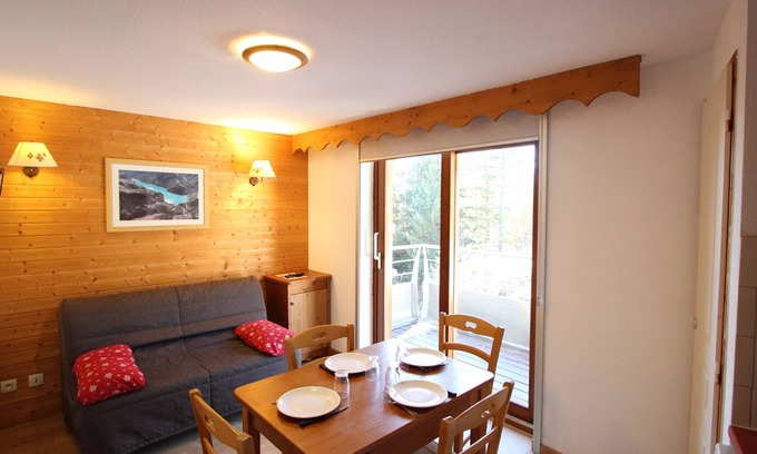 Chamrousse Apartment | Cozy 1BR near slopes with balcony, pets allowed
