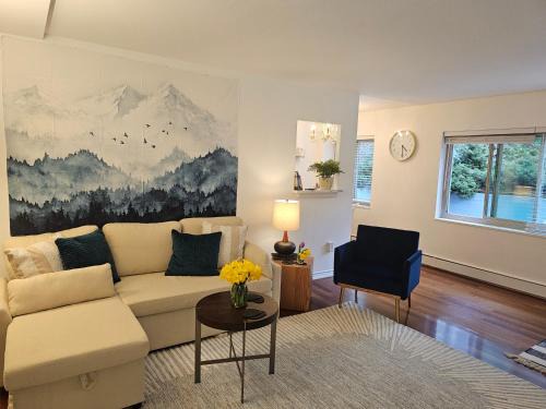 Downtown Seattle Apartment | Cozy 1BR with Free Parking Downtown Conv Center