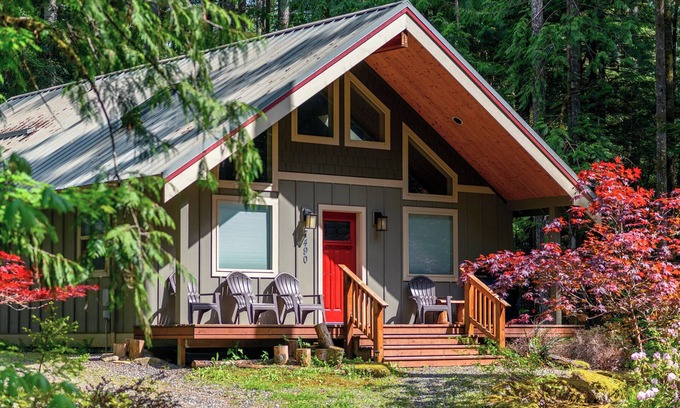 Warnick House | Cozy 2 Bed/2 Bath with sauna, perfect for small families