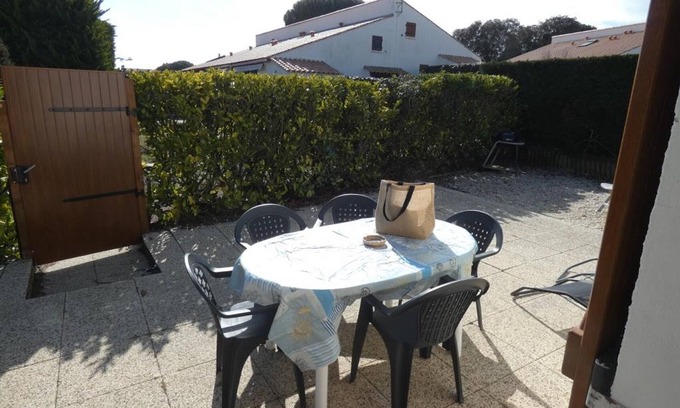 Notre-Dame-de-Monts House | Cozy 2-Bed House with Pool Near Beach, Parking, and Bikes - Pet Friendly!