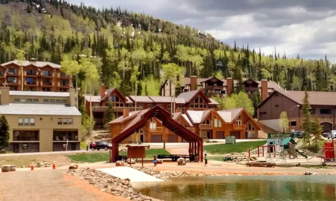 Brian Head Condo | Cozy 2-Bed Mountain Condo with Stunning Views & Private Patio