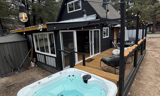 Green Valley Lake Cabin | Cozy 2-bedroom cabin in charming Green Valley Lake with Jacuzzi, AC, EV Charger