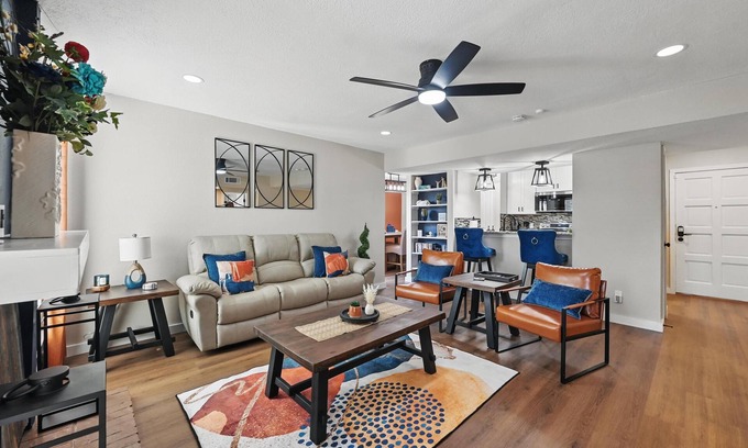Fort Worth Condo | Cozy 2-bedroom, 2-bath condo in welcoming Fort Worth w/AC, WiFi - 30+ Day Stay