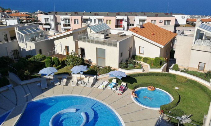 Byala Villa | Cozy 2 bedroom 3 floor villa with huge terraces 450 m. from the beach
