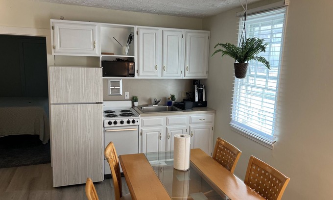Elizabethtown Apartment | Cozy 2-bedroom apartment in Elizabethtown. Close to Hershey and Lancaster!