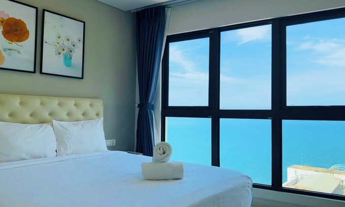 Tran Phu Beach Apartment | Cozy 2-bedroom apartment in amazing Nha Trang with WiFi, AC