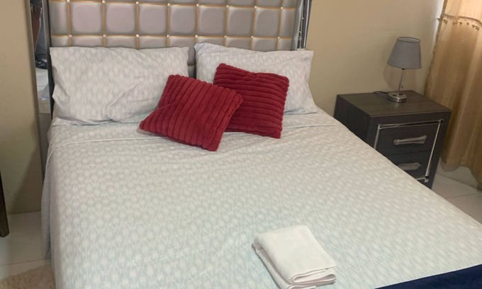 Portmore Apartment | Cozy 2-bedroom apartment with WiFi, AC in peaceful Portmore
