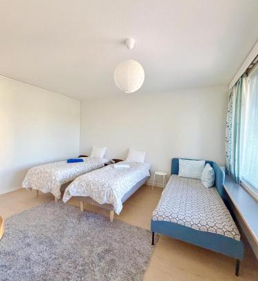 Itainen District Apartment | Cozy 2-Bedroom Apartment- 300m to Metro & Shops
