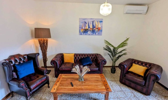 Saint-Sylvestre Apartment | Cozy 2-bedroom apartment with WiFi, AC in brilliant Nice