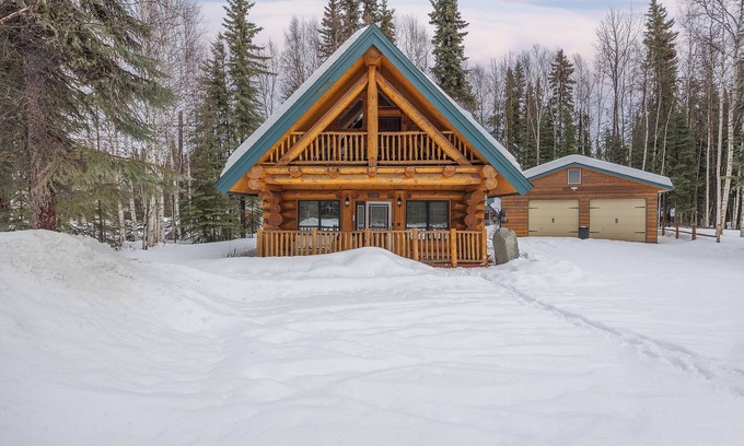 North Pole Cabin | Cozy 2-bedroom CABIN in wonderful North Pole