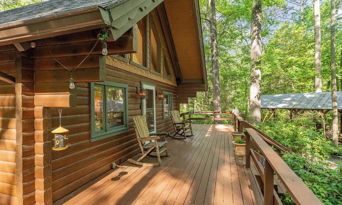 Bynum Cabin | Cozy 2-bedroom cabin in charming Pittsboro with fitness room, AC