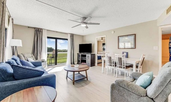 Glenwood Condo | Cozy 2-bedroom condo with AC, WiFi in tranquil Ormond Beach