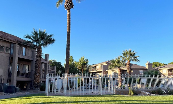 St. George Condo | Cozy 2-bedroom condo with WiFi, pools in charming St. George