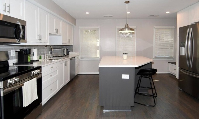 Foxhall Village Condo | Cozy 2-Bedroom Condo in Georgetown, Washington DC