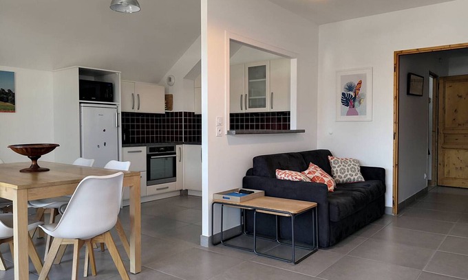 Villard-de-Lans Apartment | Cozy 2-Bedroom Apartment with Balcony & Free Parking in Villard-de-Lans