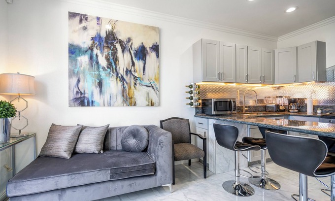 Eastlake Greens Apartment | Cozy 2-bedroom townhome elegant modern charming Chula Vista front golf course