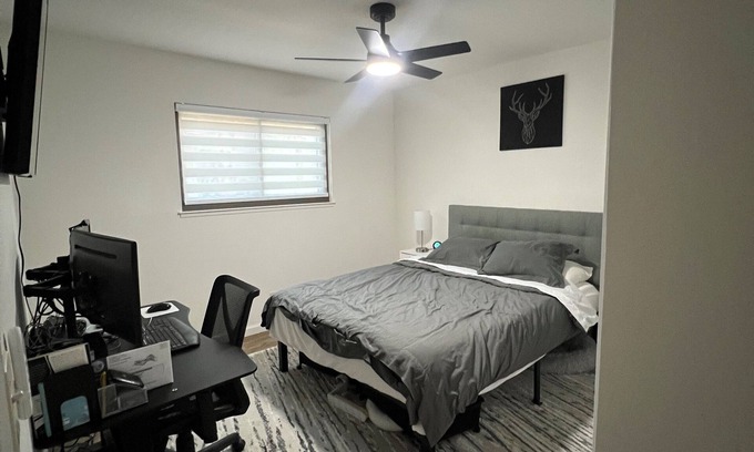 Al Tahoe Apartment | Cozy 2-Bedroom Apartment in Al Tahoe Ideal for Remote Workers & Ski Enthusiastsn