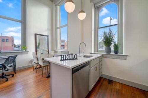 Downtown Louisville Apartment | Cozy 2-BR Loft in the Heart of Louisville #210