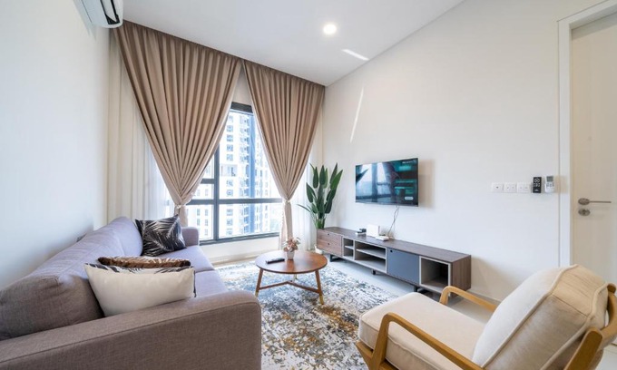 Kampung Haji Abdullah Hukum Apartment | Cozy 2B2B w Pool - 6 Pax - 5 min to Mid Valley Megamall